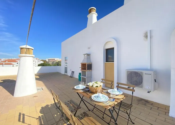 아파트 8 By Homing *