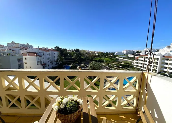 8 By Homing 아파트 *