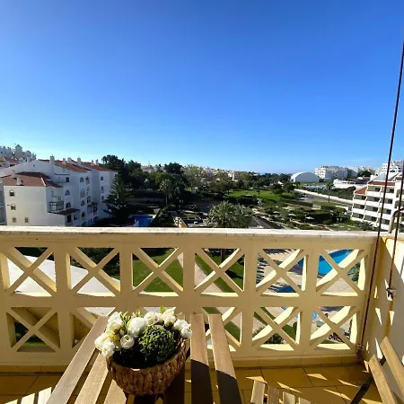 8 By Homing Appartement *