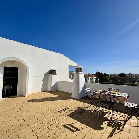 8 By Homing * Albufeira