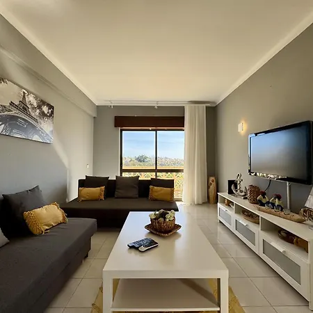 8 By Homing Albufeira